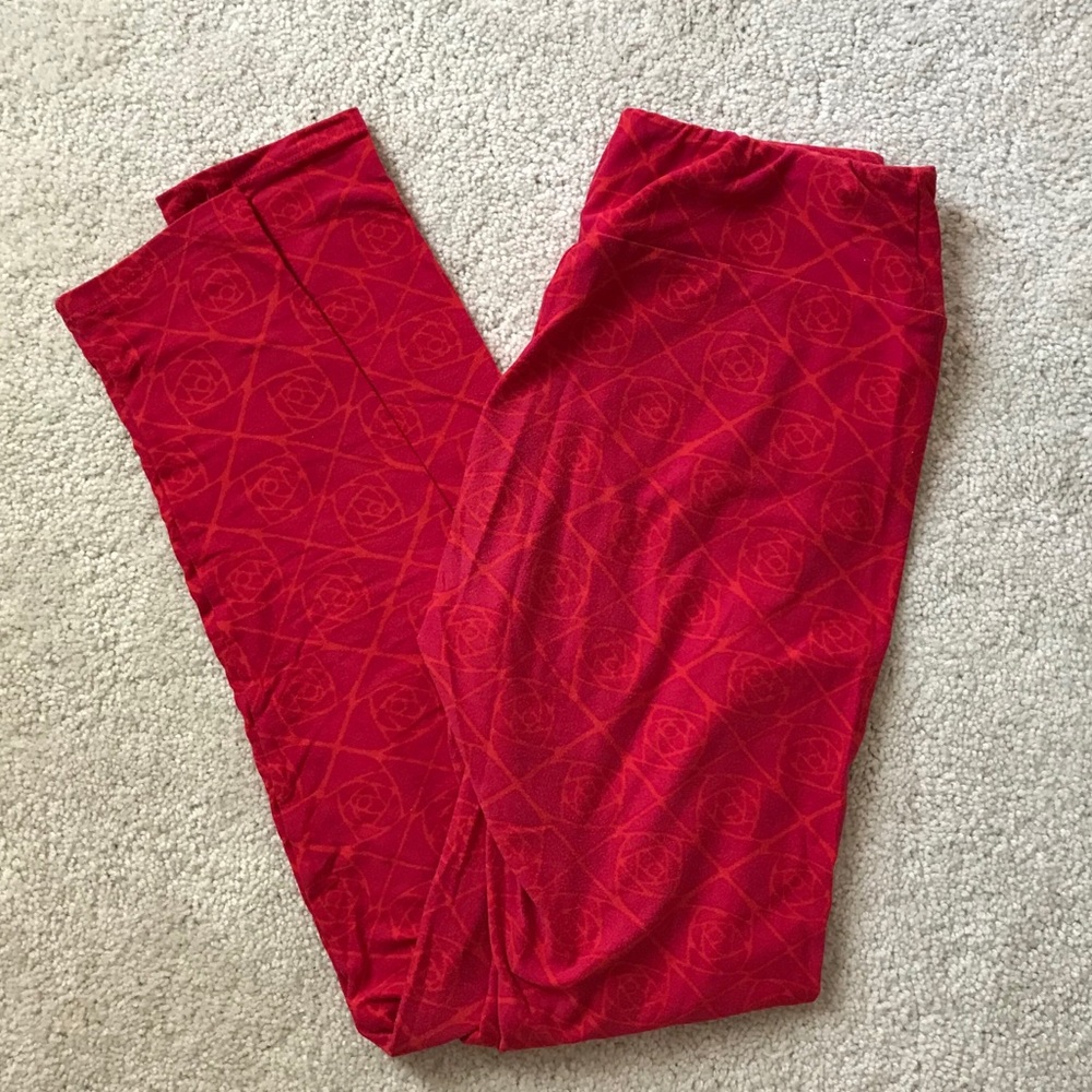Red roses OS LulaRoe Leggings
